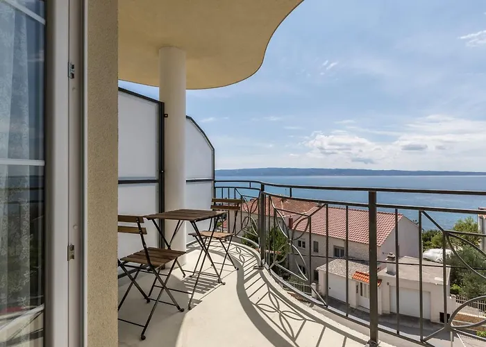 Appartement 9 *